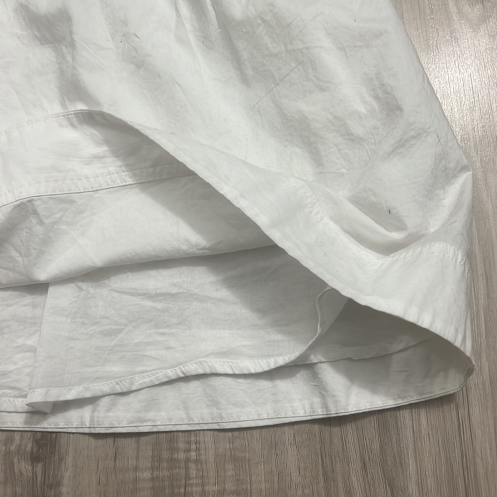 White old navy dress. Open pieces in each side showing midriff. Size medium. - Picture 4 of 5